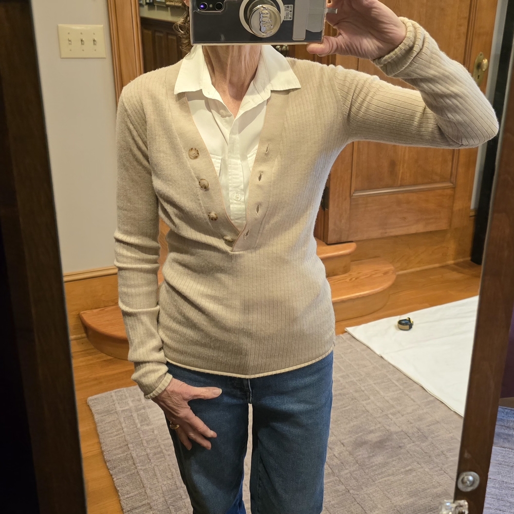 Iris & Ink Wool V-Neck Pullover Sweater with Fine-Knit Texture | Tan | S